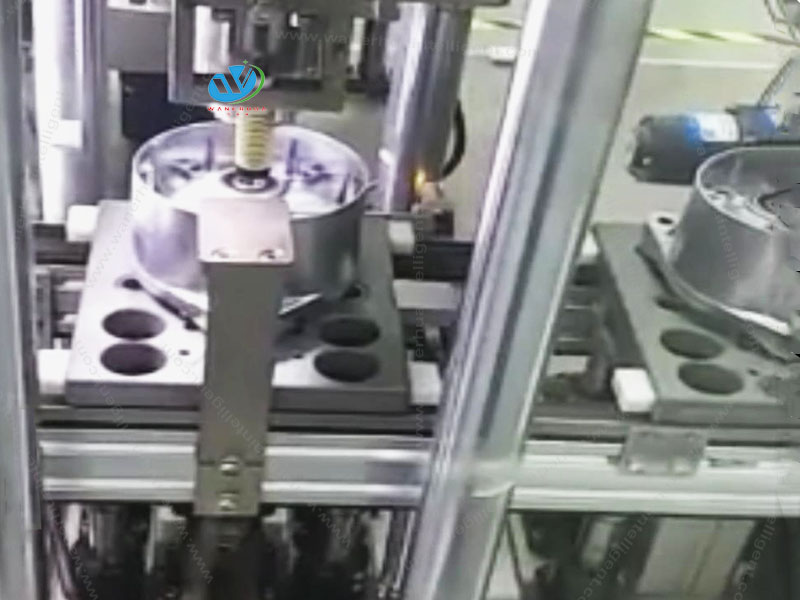 Non-standard automatic assembly relay machine manufacturing plant